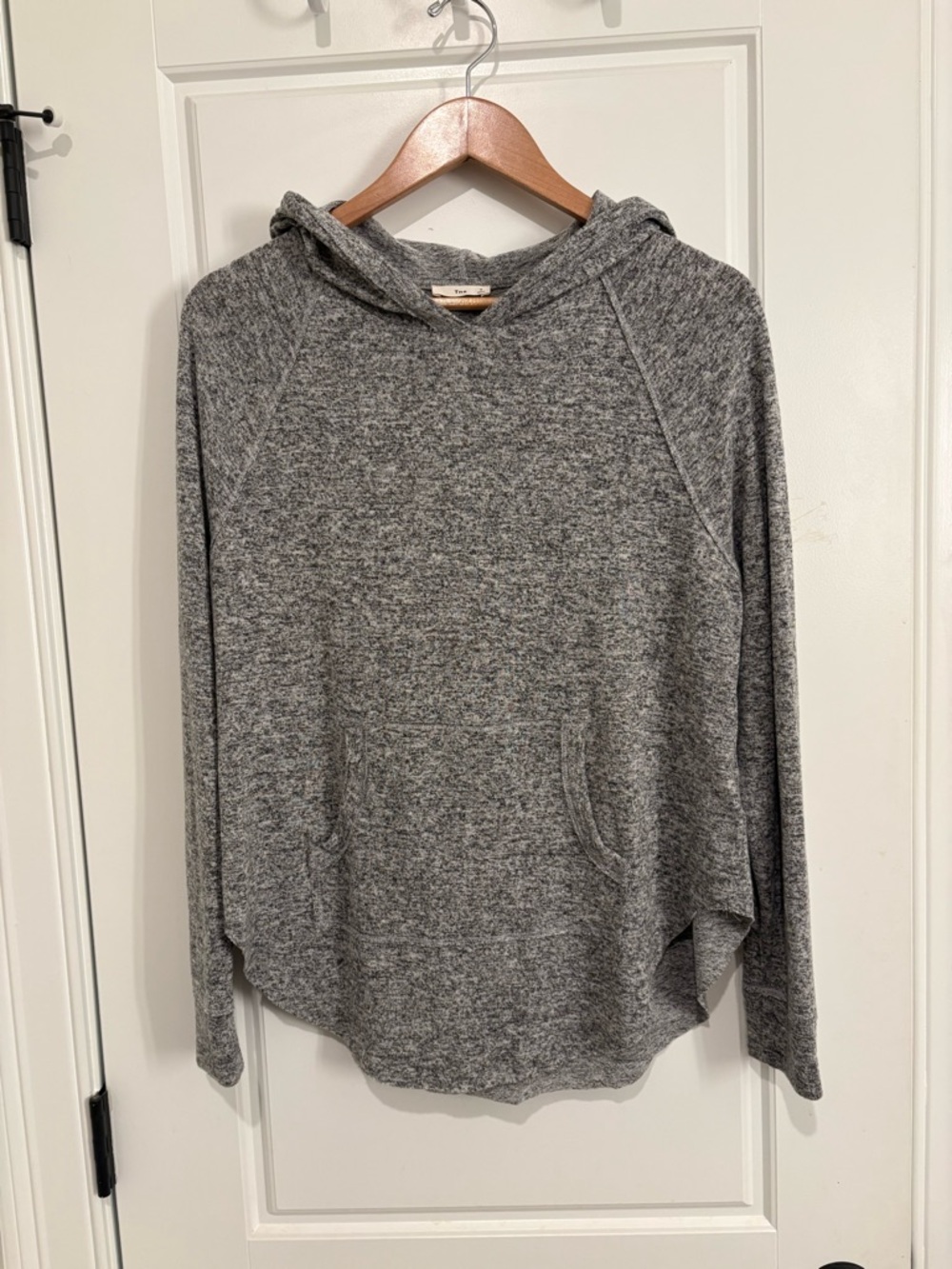 TNA Aritzia Women’s Gray Knit Hoodie Pullover Size Small